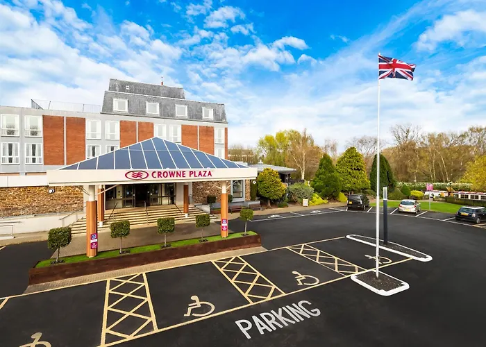 Hotel with pool: Crowne Plaza Stratford-Upon-Avon By Ihg