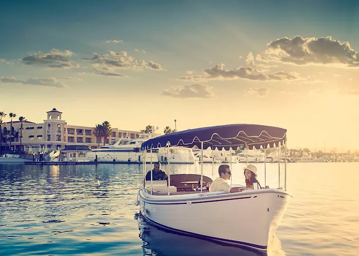 Ping Pong hotel: Balboa Bay Resort