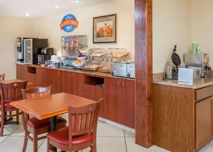 Family Hotel: Baymont By Wyndham Peoria