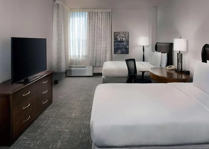 Doubletree By Hilton Memphis Downtown