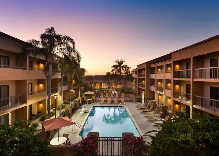 Central hotel: Courtyard By Marriott Fort Myers Cape Coral