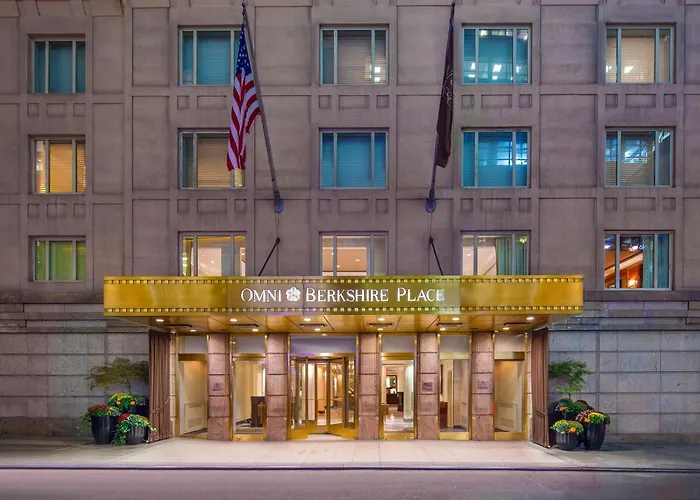 4 star hotel: Omni Berkshire Place