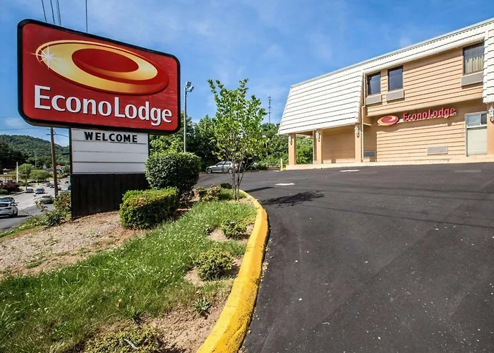 Motel: Econo Lodge Biltmore