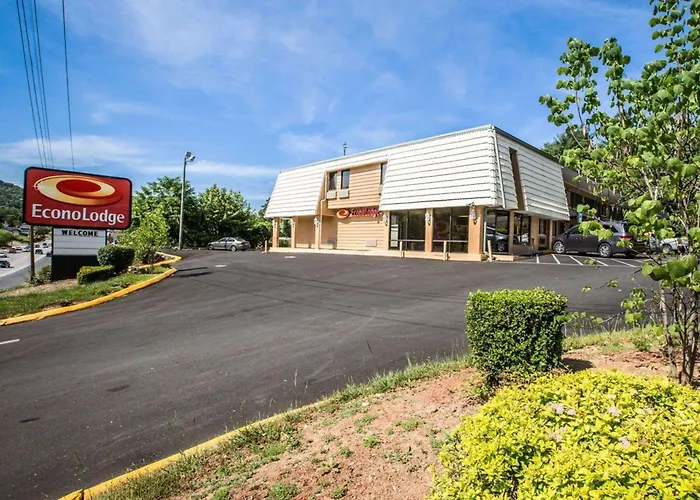 Motel: Econo Lodge Biltmore