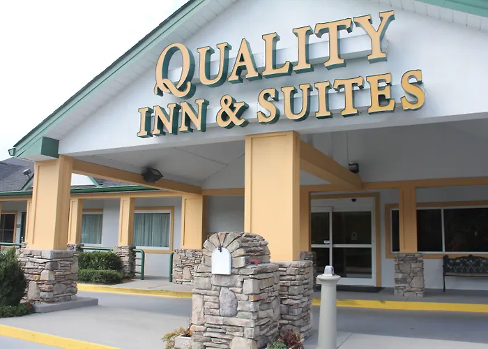 Quality Inn & Suites Biltmore East
