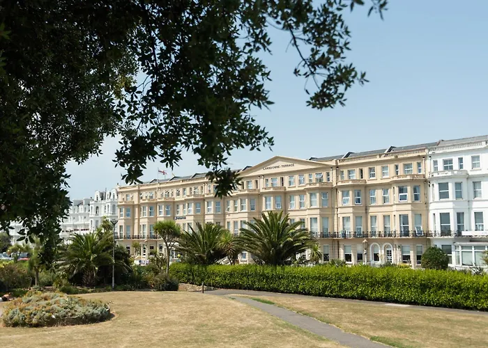 Strandhotel: The Lansdowne, Eastbourne