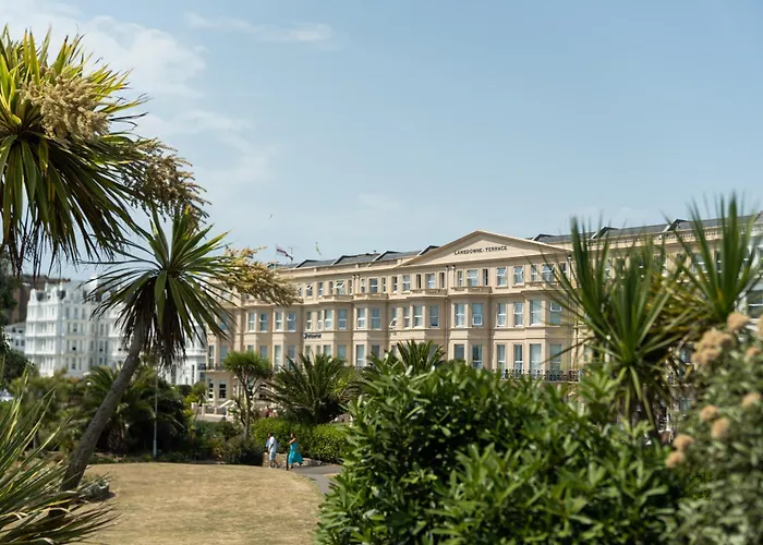 Strandhotel: The Lansdowne, Eastbourne