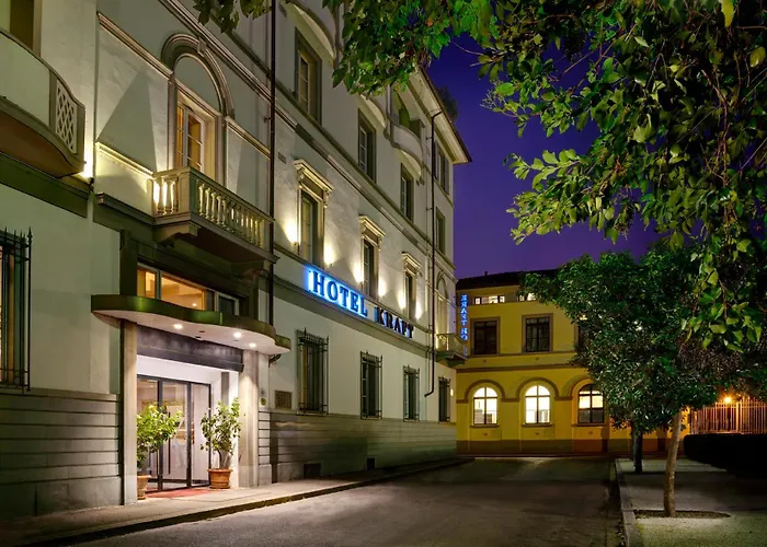 Hotels with pool Kraft