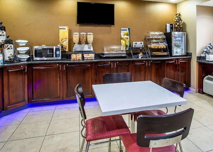 Microtel Inn & Suites By Wyndham Charleston