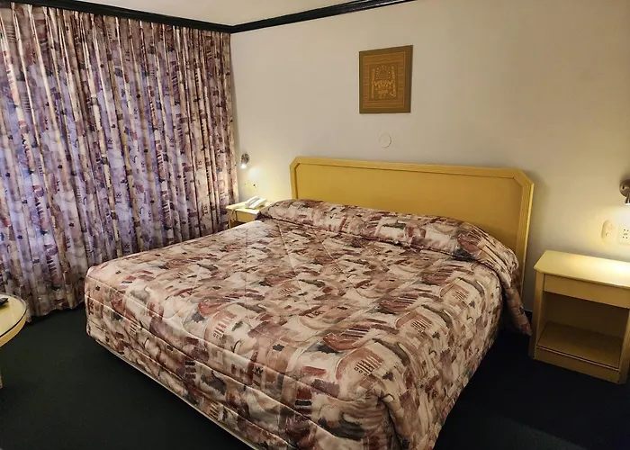 Cheap hotel: Plaza Mayor Hotel