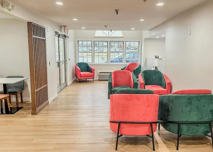 Hotel near College: Baymont By Wyndham Henrietta - Rochester