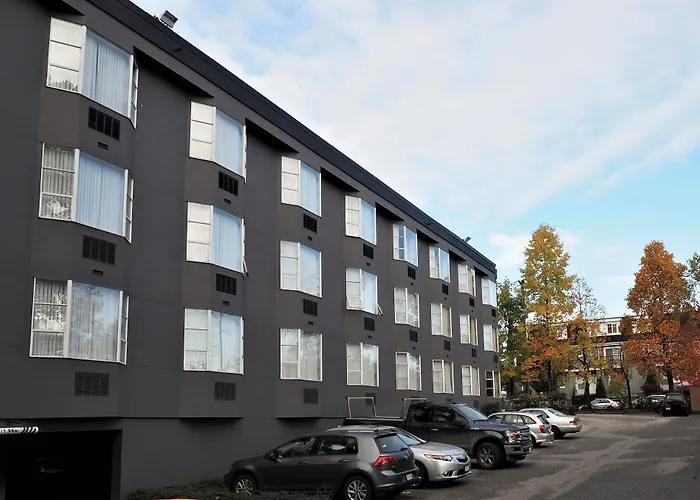 Cheap hotels Best Western Plus Vancouver Airport