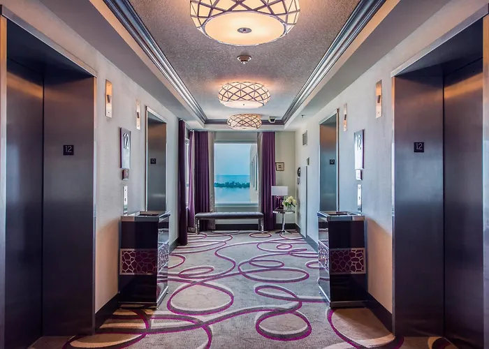 Central hotel: Harrah'S Gulf Coast, A Caesars Destination