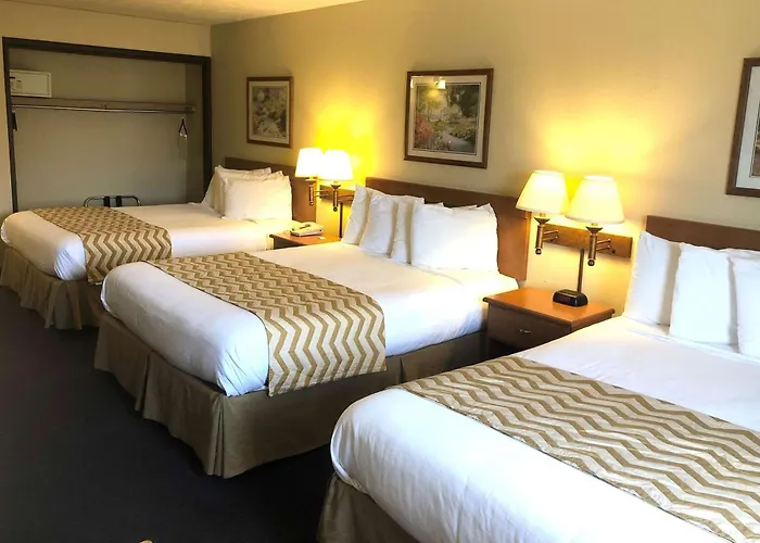 3 star hotel: Travelodge By Wyndham Grand Island