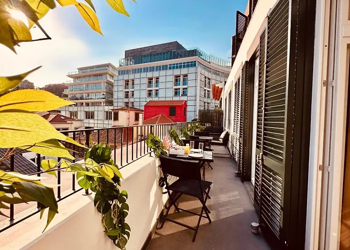 Living Funchal Executive