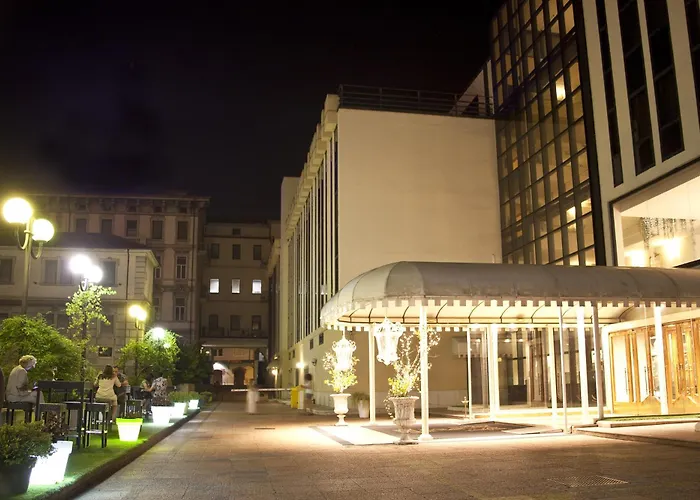 Central hotel: Hotel Leon D'Oro