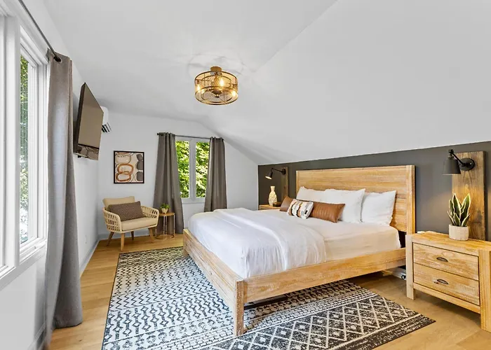 Niblick On Norman W/Heated Pool & Optional Boat Rental