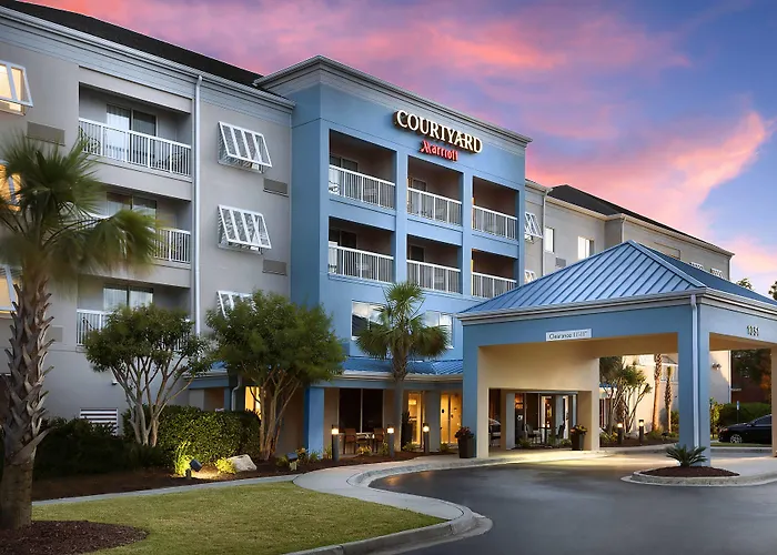 Courtyard By Marriott Broadway