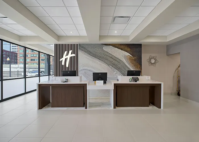 Hotel central: Holiday Inn Hotel & Suites Chicago - Downtown, An Ihg Hotel