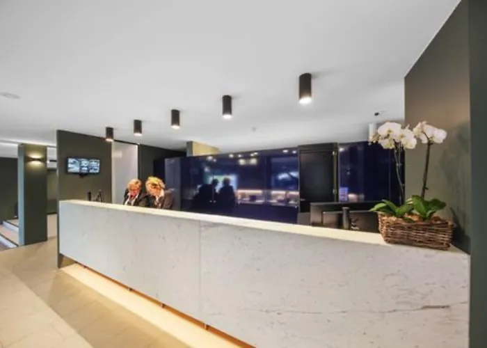 3 star hotels Belconnen Way & Serviced Apartments