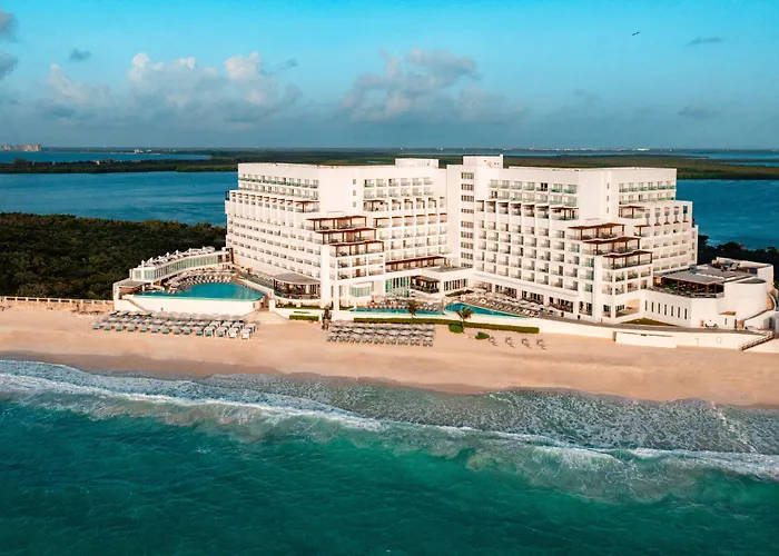 Beach hotel: Sun Palace (Adults Only)
