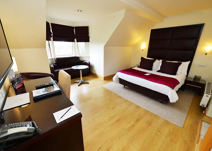 Hotel with view: Glynhill Hotel & Spa Near Glasgow Airport
