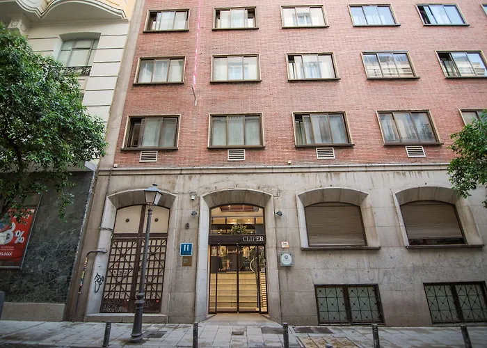 Petit Palace Cliper-Gran Via