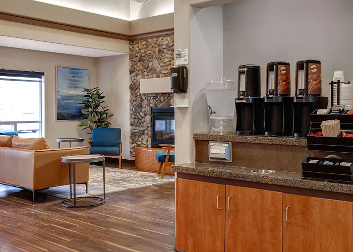 3 star hotels Days Inn By Wyndham Medicine Hat