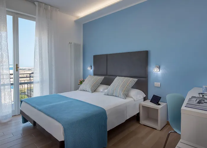 Hotel sulla spiaggia: Hotel Maria Serena