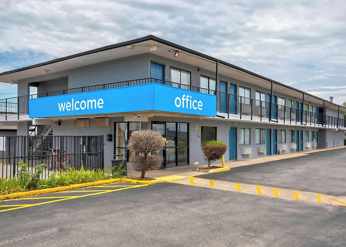 Cheap hotel: Motel 6 Jonesboro