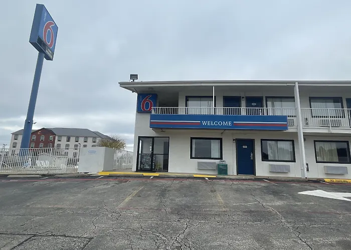 Motels 6 Denton, Tx - Unt