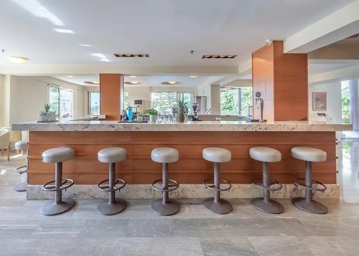 Hotel mit Pool: Marilena Hotel