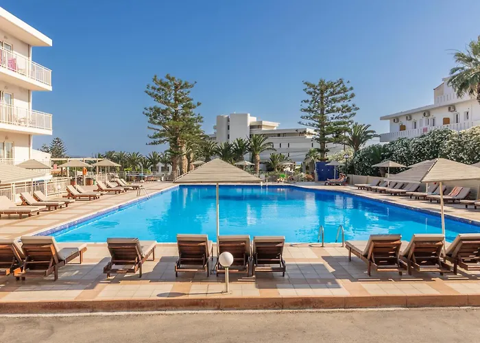 Hotel mit Pool: Marilena Hotel