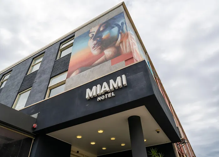 Cheap hotel: Miami Hotel Melbourne