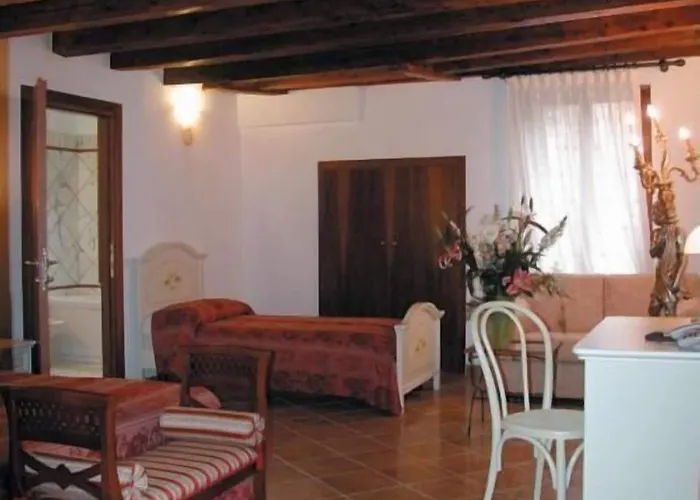 Ca' Dei Leoni