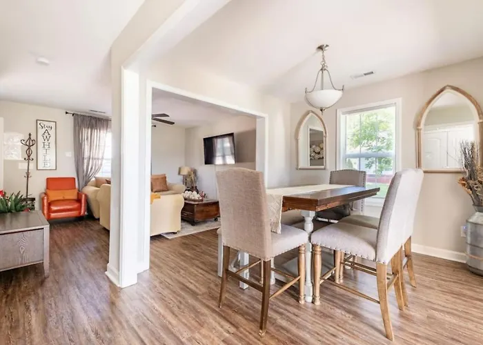 Modern 3Bedroom Duplex With Kitchen, Wifi And Free Parking Kannapolis