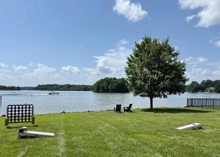 Unique Lkn Waterfront Home With Dock