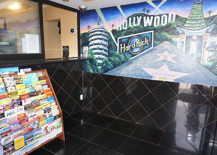  Hollywood Inn Express North