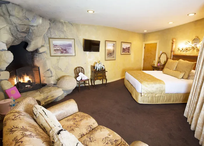 Motel: Madonna Inn