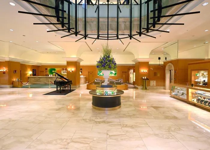 5 star hotels Lees