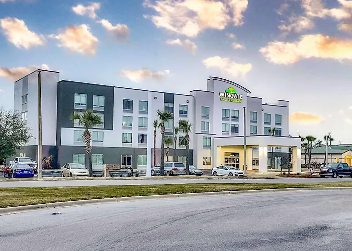 Luxury hotel only: Wingate By Wyndham Panama City Area Lynn Haven