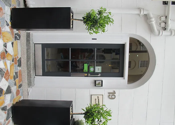 Hotel: Alhambra Hotel