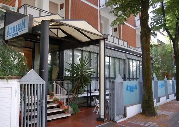Hotel Ping Pong: Hotel Atrium
