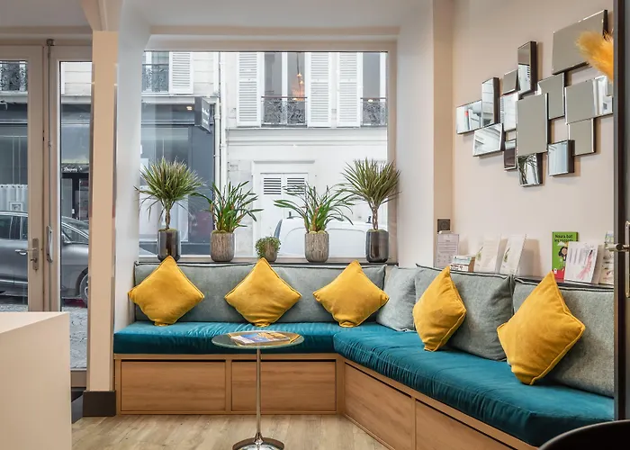Kid friendly hotel Arc De Triomphe