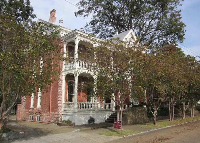 Baer House Inn