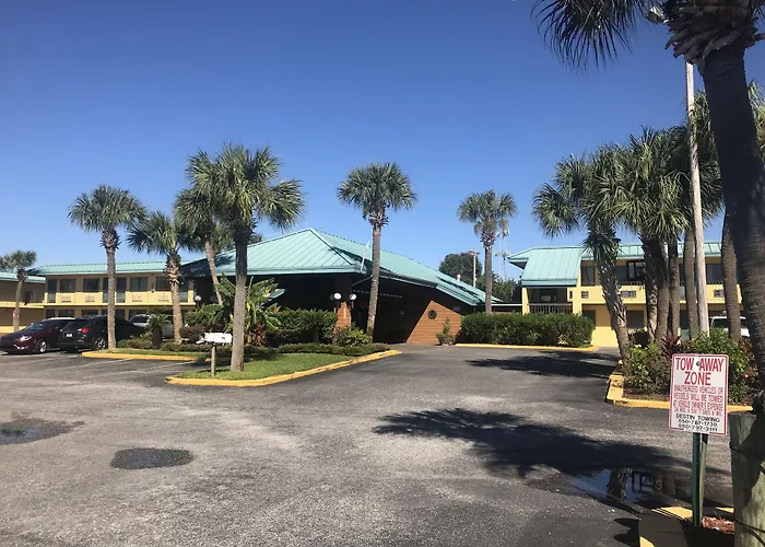 Village Inn Destin