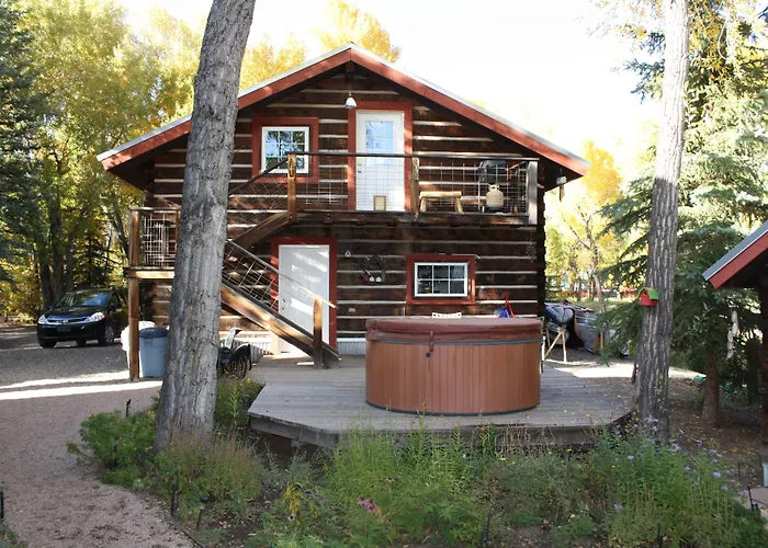 Villa: Riverside Meadows Cabins