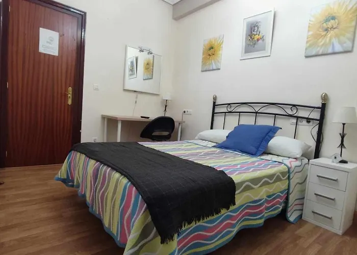 FlipHouse Rooms
