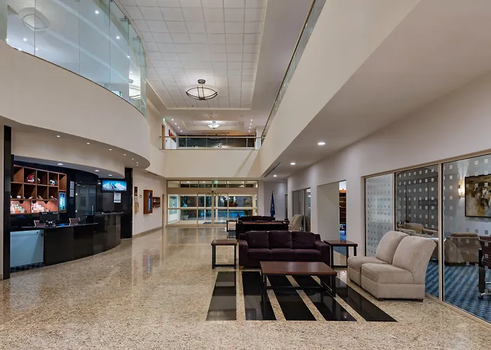 Hotel with pool: Four Points By Sheraton Monterrey Linda Vista