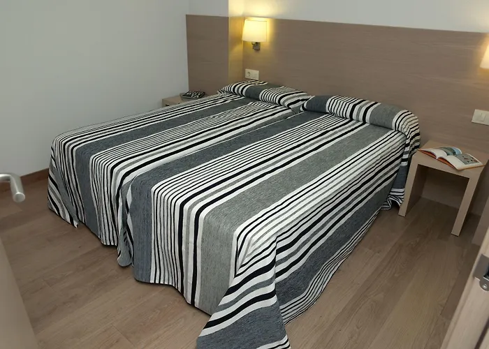 Almirall Apartaments